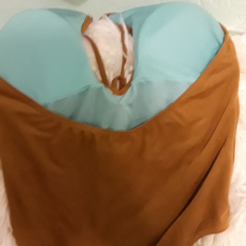 Bathing suit - Picture 3 of 6